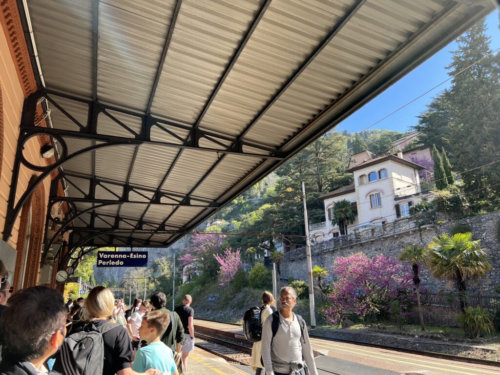 Train station platform of Varenna-Esino-Perledo with tourists